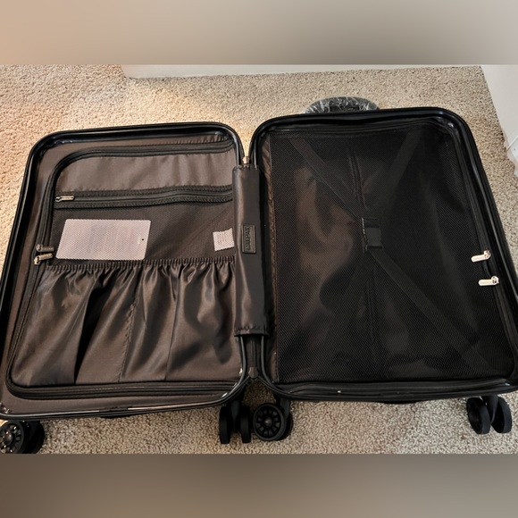 🎉LAST PIECE🎉Calpak Terrazzo 20in Carry-On Luggage Terrazzo - Picture 12 of 16